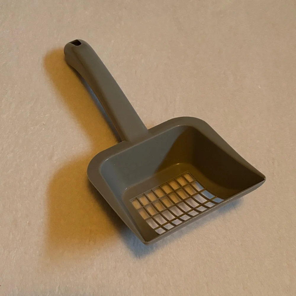 Gray Cat Litter Scoop